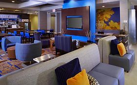 Courtyard By Marriott Newark Granville 3*